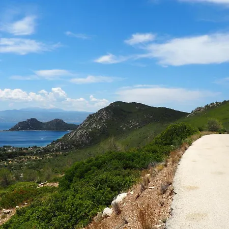 Bianco E Azzuro Nyaraló