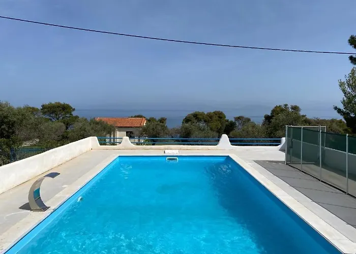 Bianco E Azzuro * Lac de Vouliagmeni