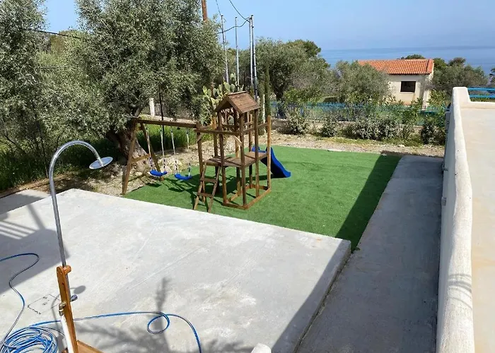 Bianco E Azzuro * Vuliagménisz-tó