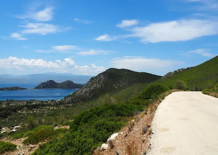 Bianco E Azzuro Nyaraló